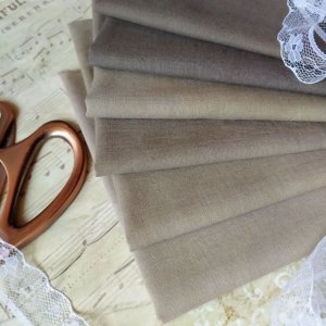 Робота Набір батисту ручного фарбування бежево-коричневий 6шт.