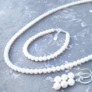 Работа Свадебный или праздничный комплект из натурального жемчуга № 337