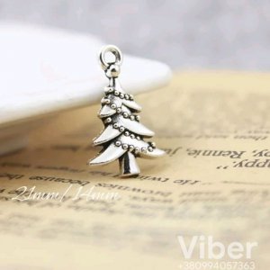 Работа Подвеска-шарм новогодняя елка серебро