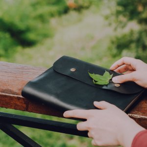 Работа Кожаный блокнот кольцевым механизмом