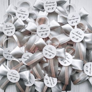 Работа Бутоньерки для родных и гостей с именами арт. 0113