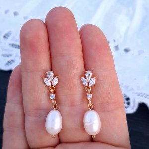 Робота Розкішні позолочені сережки з натуральними перлами