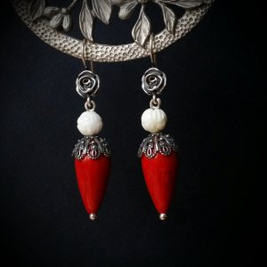 Работа Серебряные красные серьги с агатом