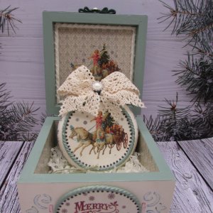 Работа Набор новогодний: шкатулка и медальон