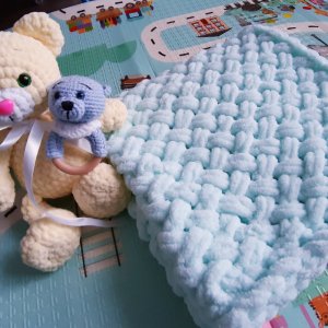 Робота Пледик в'язаний дитячий + брязкальце