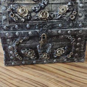 Робота Скриня з картону "Срібний вік"