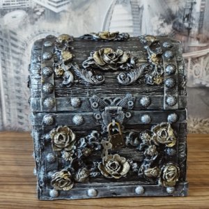 Робота Скриня з картону "Срібний вік троянди"