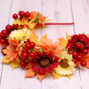 Робота Обруч ободок з осіннім листям і квітами