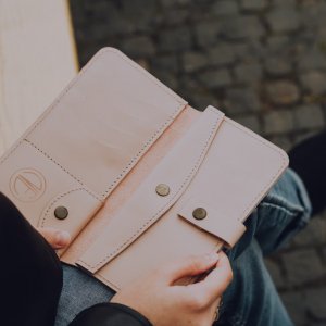 Работа кожаный кошелек