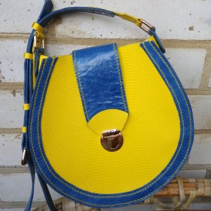 Робота Шкіряна сумочка через плече "Крокус жовто-синій"