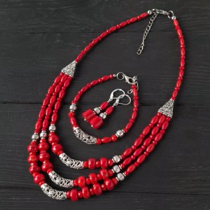 Робота Комплект з натуральними коралами "ТрІйка"