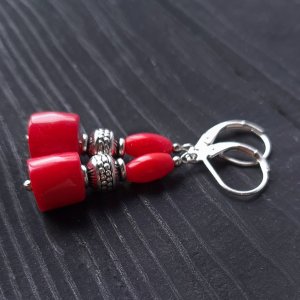 Робота Сережки з натуральними коралами та срібними застібками № 397