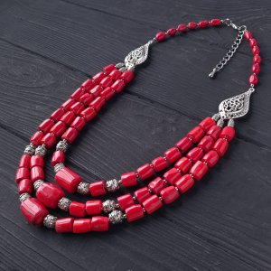 Работа Ожерелье из натуральных кораллов праздничное