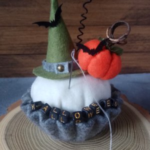 Робота Игольница, декорація до Хелловіну