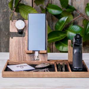 Работа Органайзер для телефона, часов и пистолета "Leon killer"