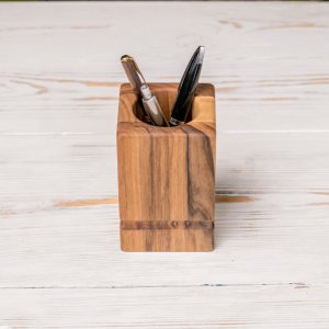 Работа Подставка для ручек и карандашей из дерева "Кубок"