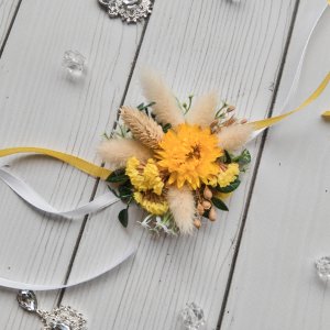 Работа Браслет бутоньерка на руку с сухоцветами арт. 1125