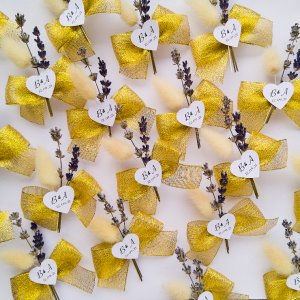 Работа Бутоньерки из сухоцветами с датой свадьбы арт. 0118 