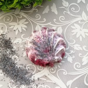 Работа Мыло-скраб с маком и свирловою мыльной основой