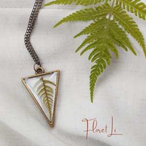 Работа Бронзовый кулон с папоротником