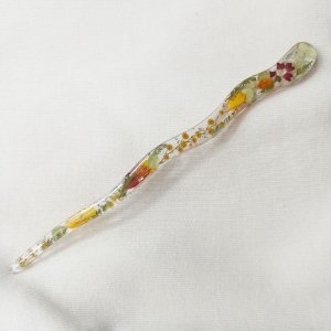 Работа Канзаши, палочка в волосы с цветами