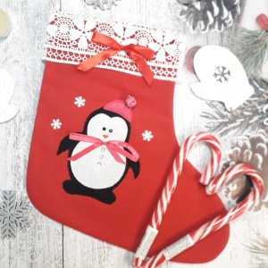 Работа Праздничная носок с пингвином