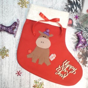 Работа Праздничная носок с коровкой