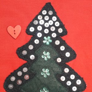 Работа Праздничная носок с елками