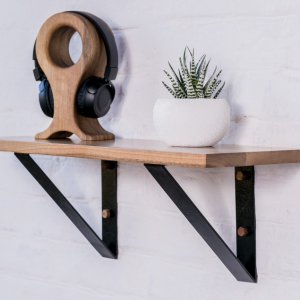 Робота Дерев'яна полиця з горіха з рівним краєм із кріпленнями