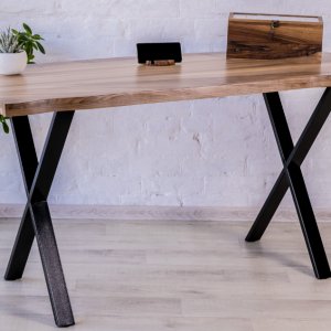 Робота Офісний стіл з деревини горіха з живим краєм