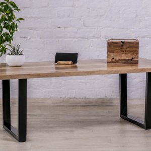 Работа Журнальный столик из древесины ореха с ровным краем