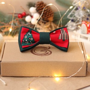 Работа Бабочка новогодняя "Елка на красном"