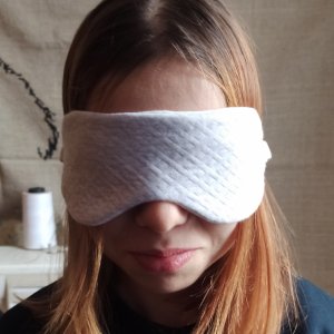 Работа Маска для сна Нежный беж