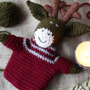 Работа Игрушка на руку олень