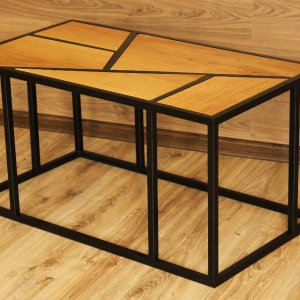 Работа Кофейный столик из дерева