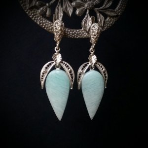 Работа Серебряные серьги-подвески из амазонита.