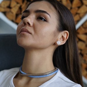 Робота Голубий жгут на шию з бісеру