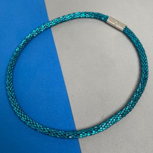 Работа Ярко-синий жгут на шею из бисера