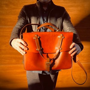 Робота Кожаная сумка, шкіряна сумка