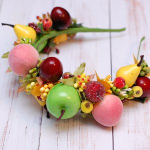 Робота Осінній обруч обідок з фруктами