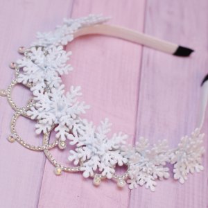 Робота Обруч зі сніжинками та короною для образу Снігова королева