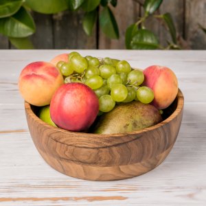 Работа Деревянная салатница для подачи и приготовления продуктов