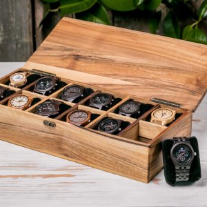 Робота Коробочка для 12-ти годинників з дерев'яною кришкою