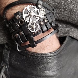 Робота шкіряний браслет 82