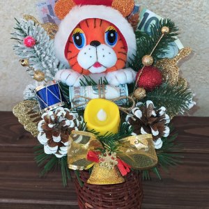 Работа НОВОГОДНЯЯ КОМПОЗИЦИЯ ТИГР СО СВЕЧЬЮ. СИМВОЛ 2022 ГОДА. (06)