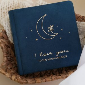 Робота Альбом "Я люблю тебе до місяця і назад"