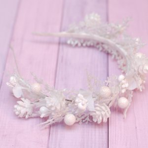 Работа Новогодний обруч ободок белоснежный с шишками 