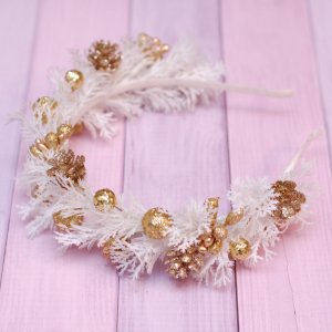 Работа Новогодний обруч ободок бело-золотой с шишками 