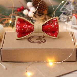 Работа Бабочка новогодняя "Золотые и биби снежинки" ( золотистая)