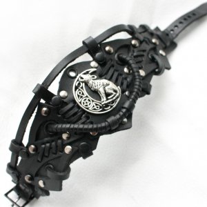 Работа волк с луной